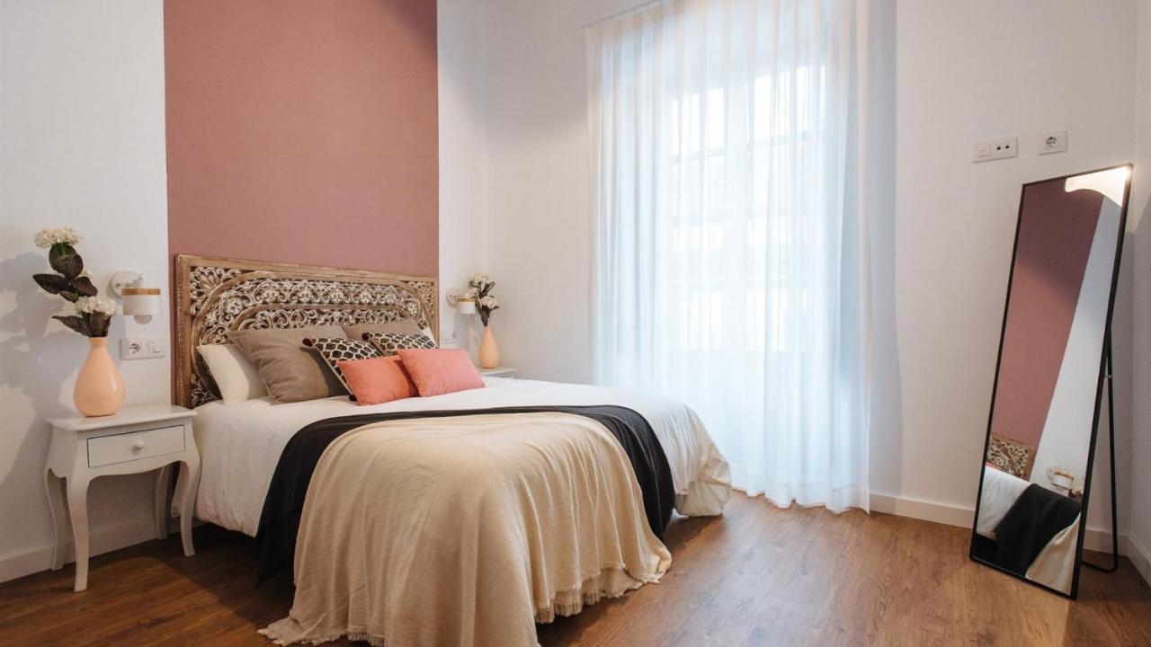 Lola De Triana Apartments セビリア エクステリア 写真